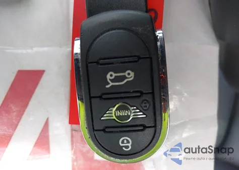 2022 Mini Clubman Cooper S z USA, uszkodzony, nr VIN WMWLV7C09N2R13688